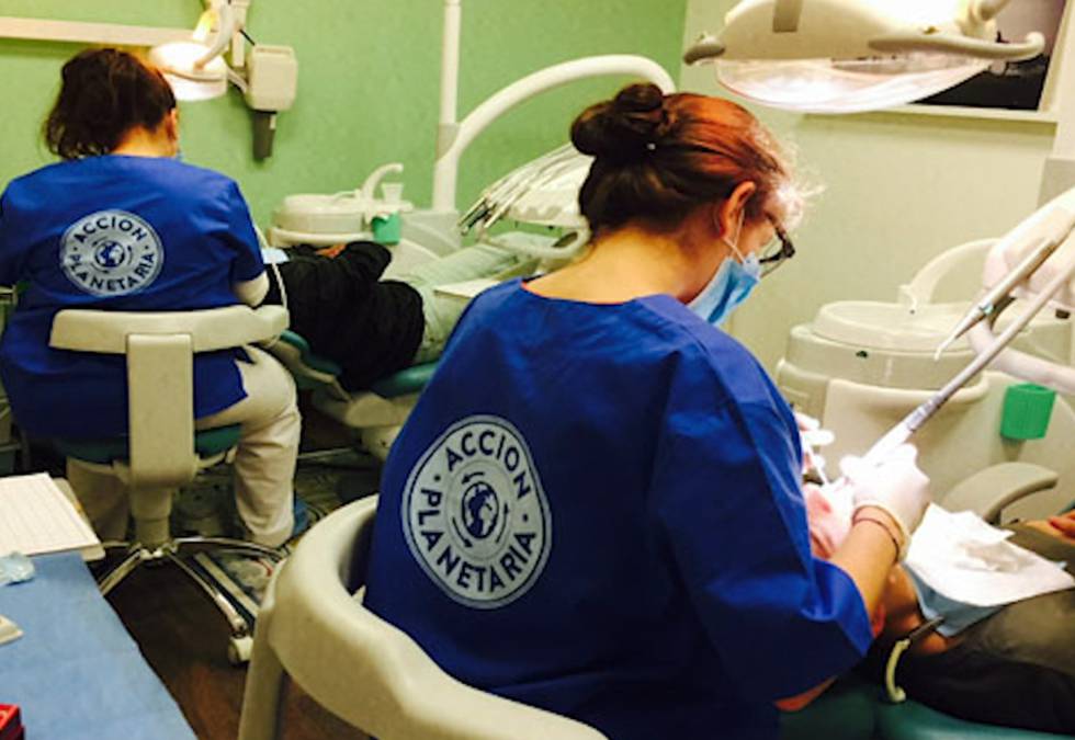 El equipo de Christian, trabajando.