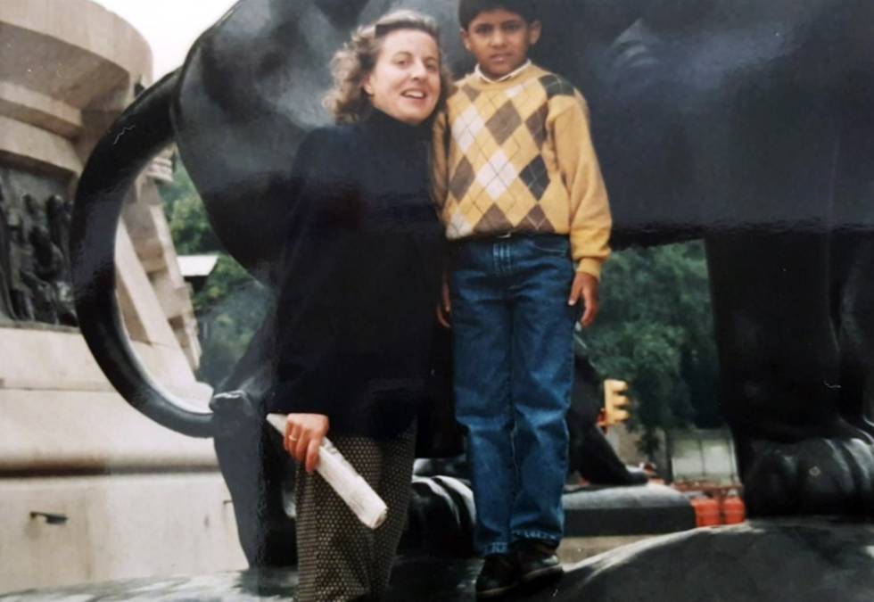 Marc con Rosa Bruguera, su madre adoptiva.