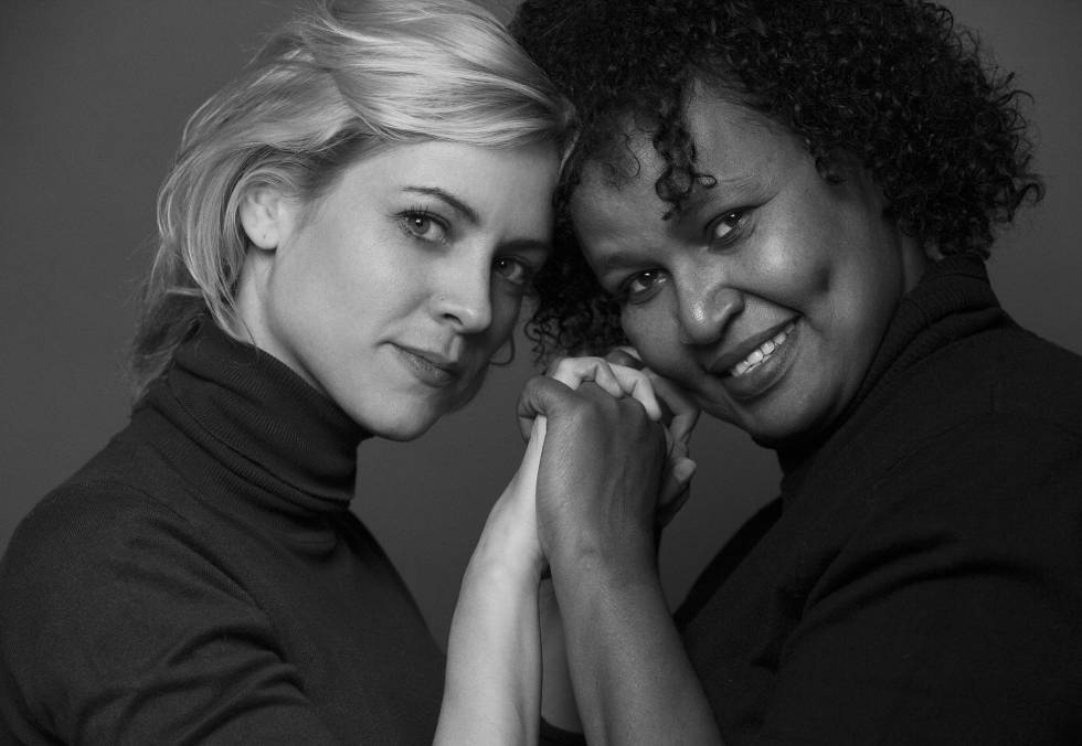 Asha Ismail y la actriz española Maggie Civantos, embajadora de la ONG.