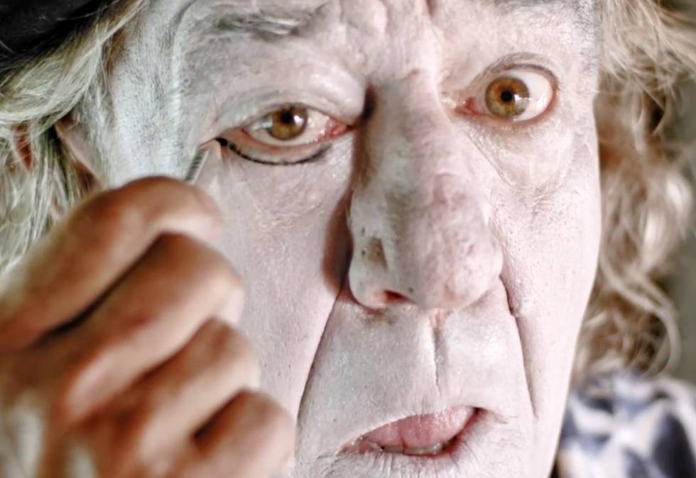 Jaume Mateu transformándose en Tortell Poltrona.