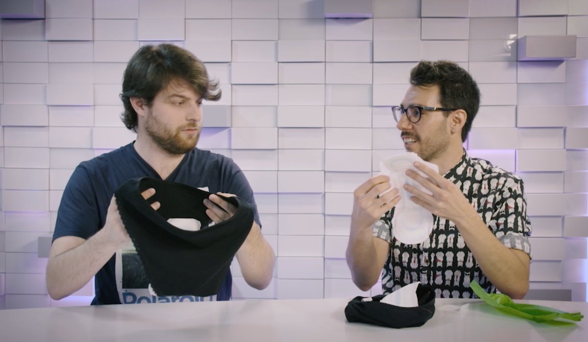 Dos hombres descubren 6 productos de higiene femenina