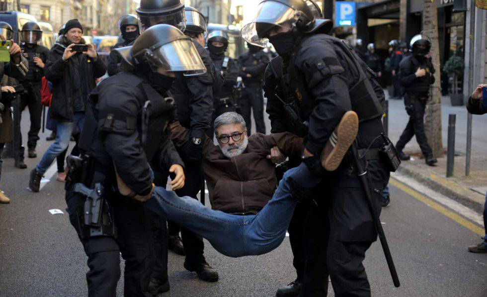 Los abogados lanzan una ofensiva política