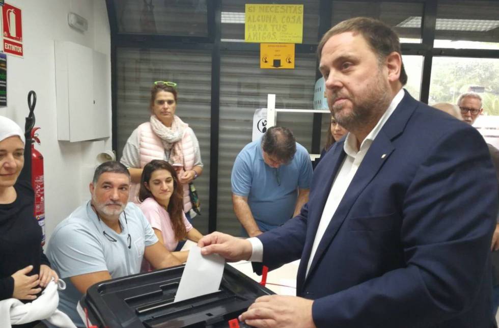 Junqueras vota el 1-O.