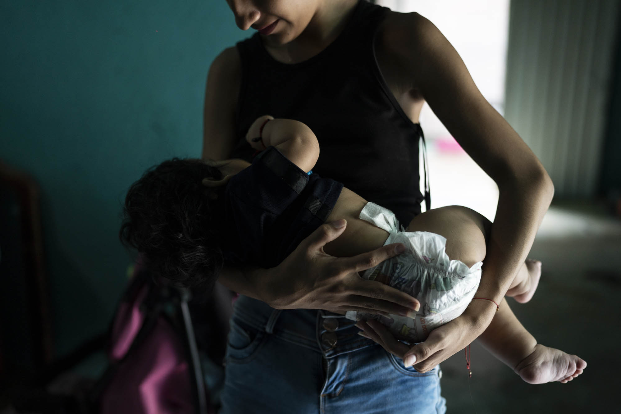 Niñas teniendo niñas: el embarazo adolescente secuestra la infancia | EL  PAÍS