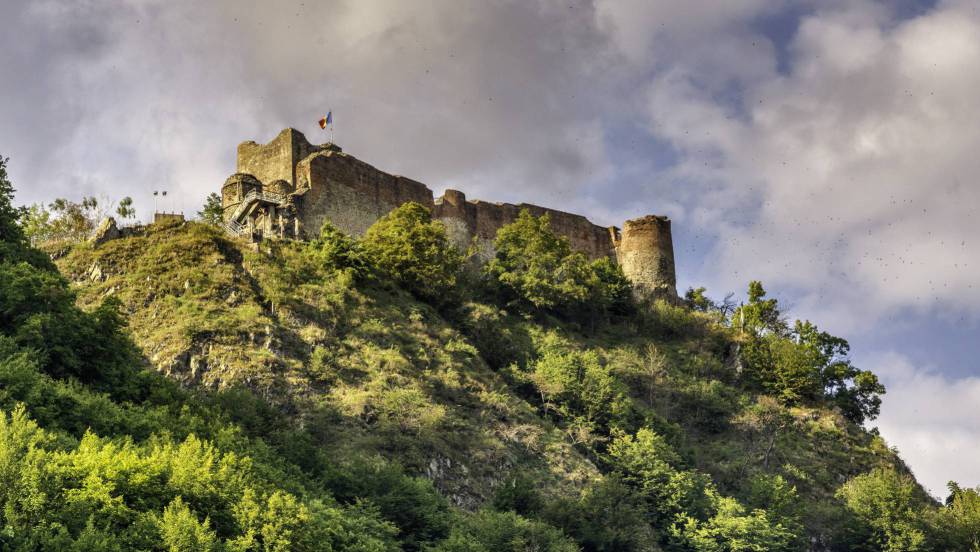 Una Amenaza Salvaje Ahuyenta A Los Turistas Del Castillo De Dracula Blog Mundo Global El Pais