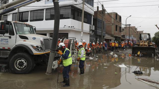 Las aguas fecales inundan Lima