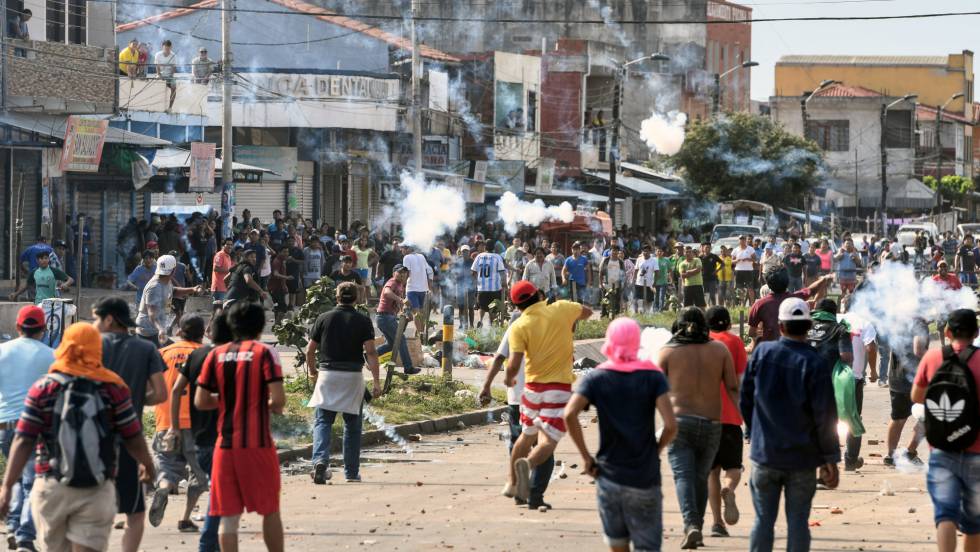 Una Bolivia Partida En Dos Se Mide En La Calle A La Espera Del Resultado Electoral Internacional El Pais