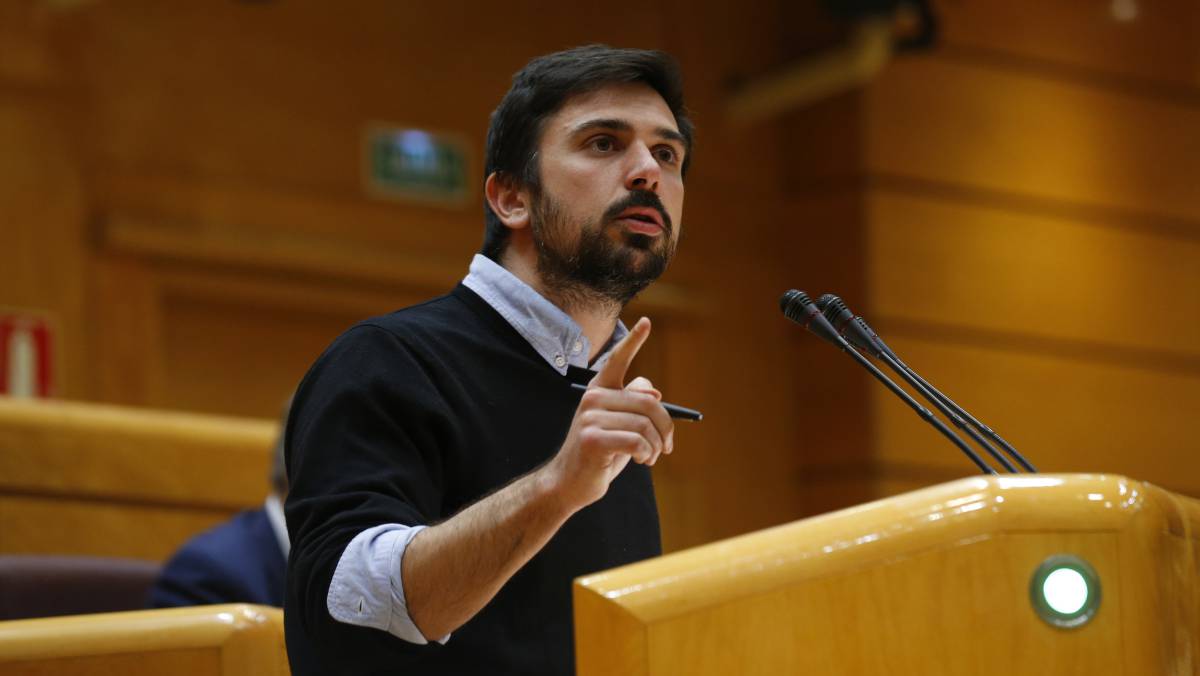 Ramón Espinar dimite como líder de Podemos en Madrid y agrava la crisis interna