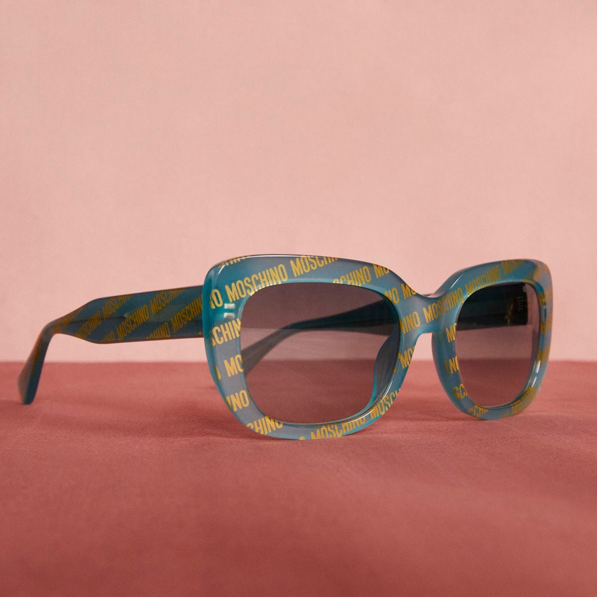 Gafas de sol de Moschino.
